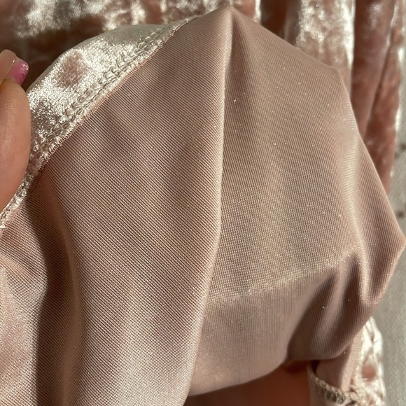 Forever 21 Women’s S Tan Mini Dress Short Sleeve Velour Feel 92% Poly 8% Span - Picture 5 of 10